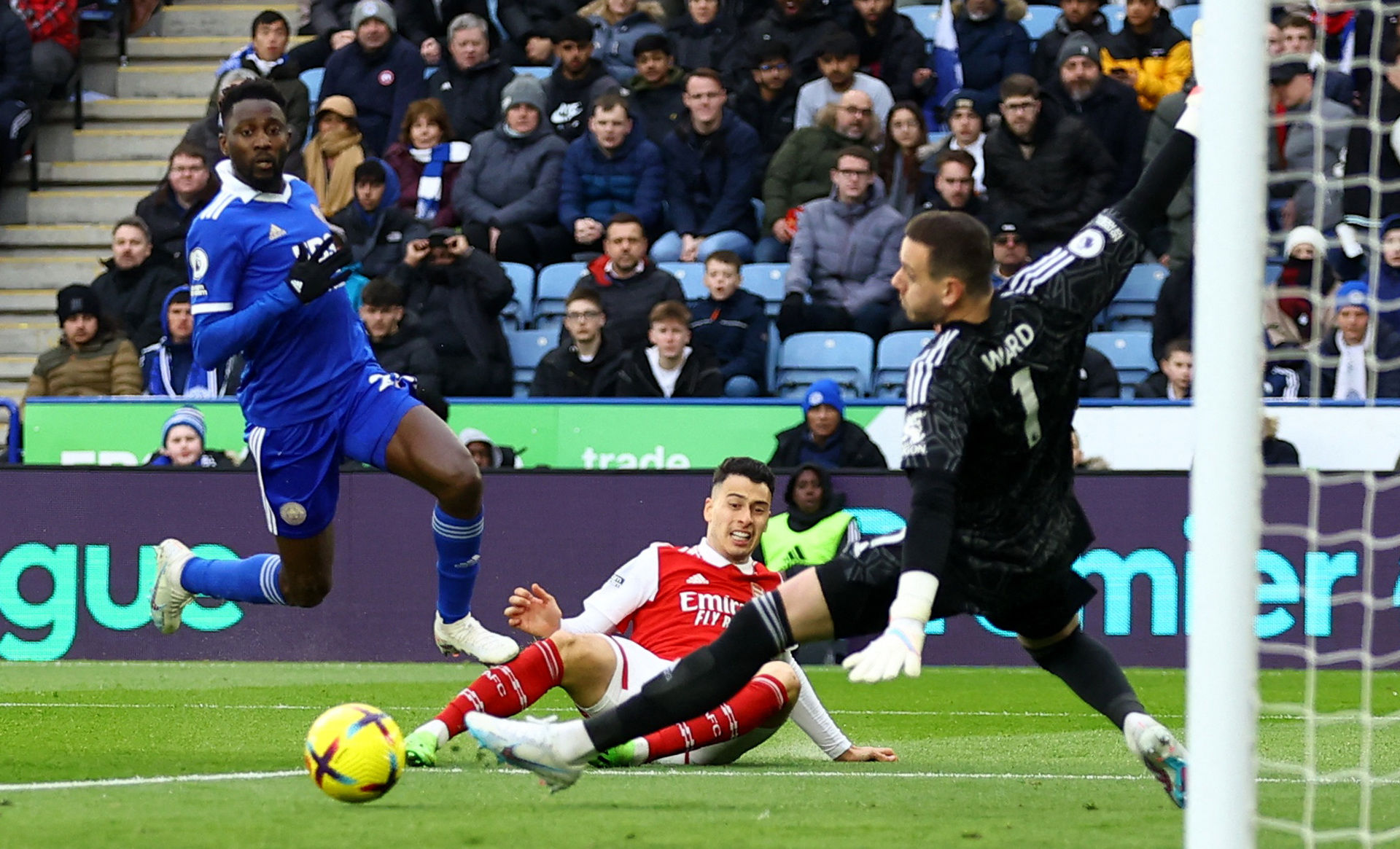 主解决内政 主解决内政